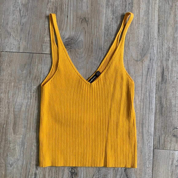 Ribbed Crop Top - Picture 1 of 4